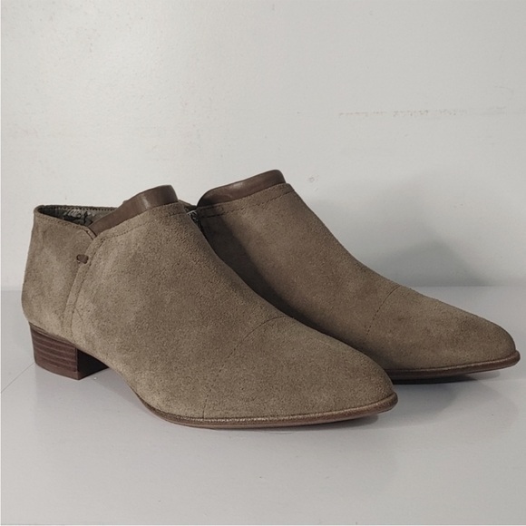 Vince Camuto Boots - Picture 3 of 12